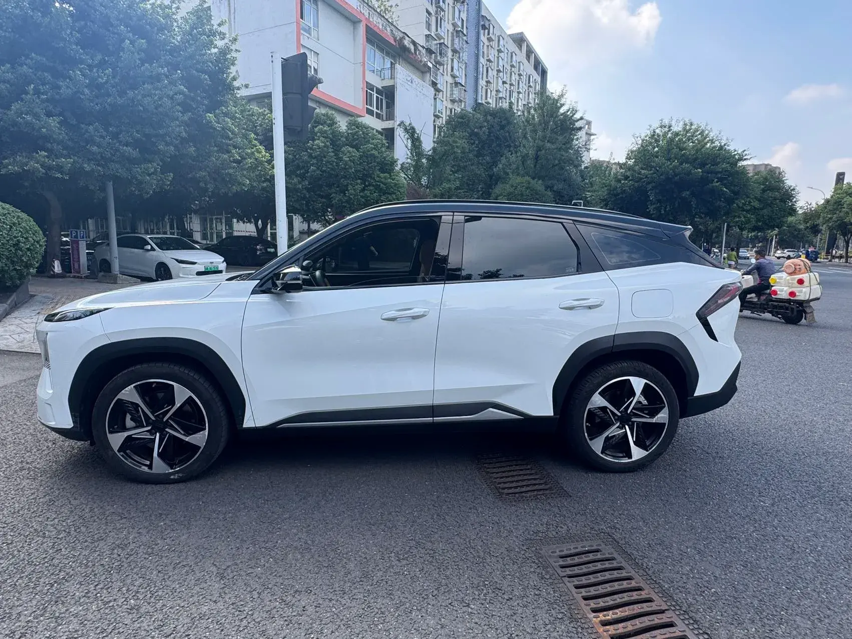 2023 GEELY GALAXY thumbnail 2