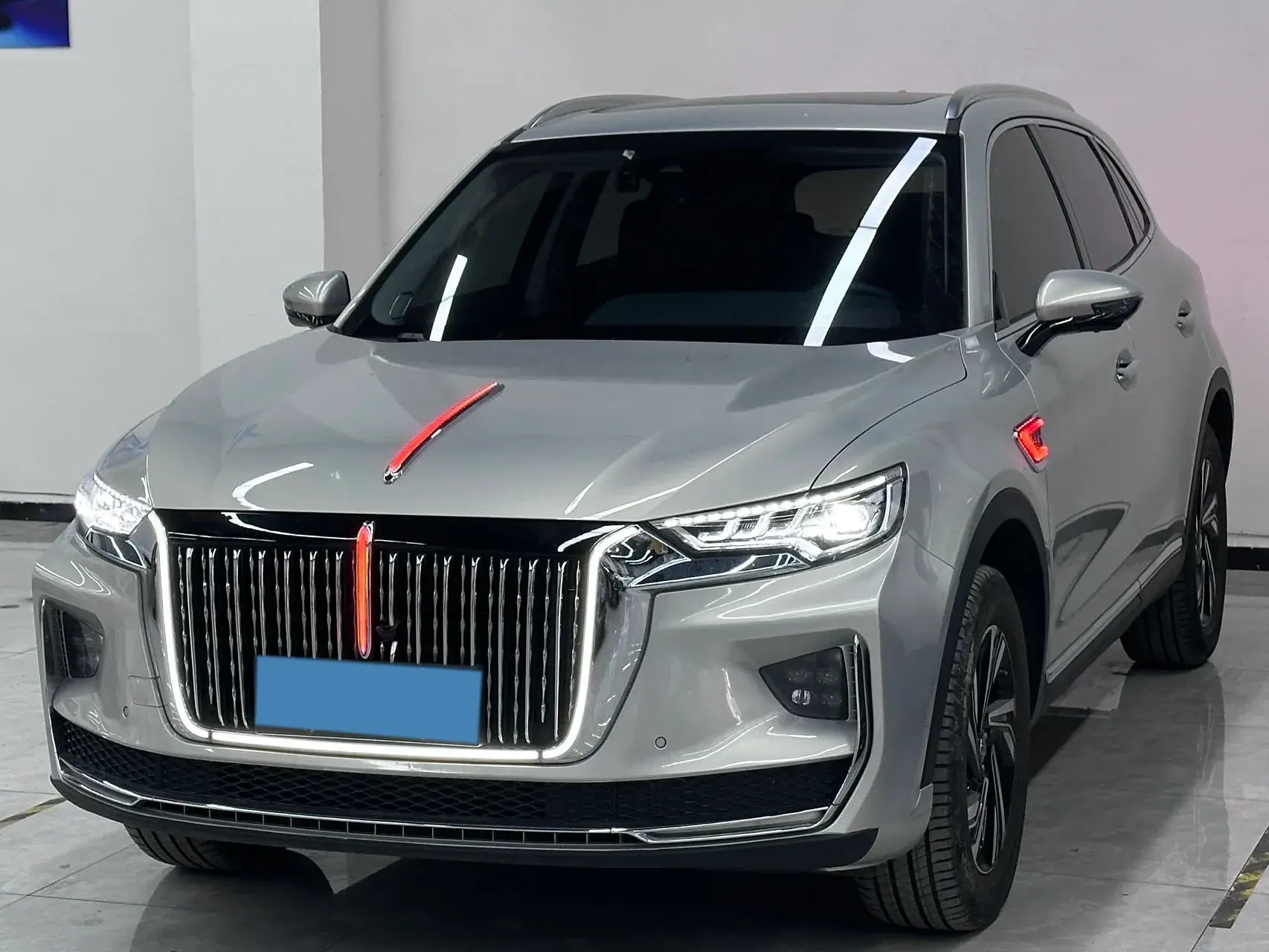 2022 HONGQI HS5 view 1