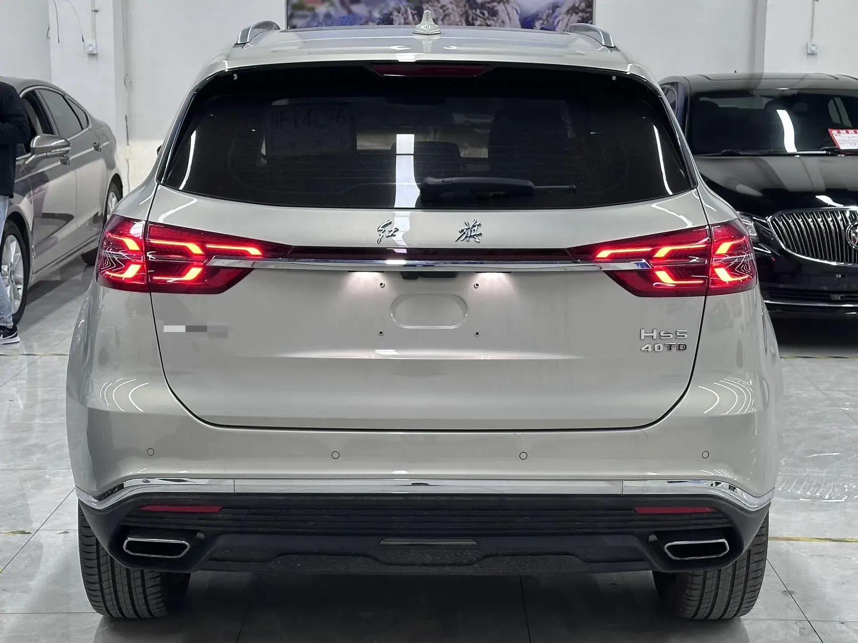 2022 HONGQI HS5 thumbnail 4