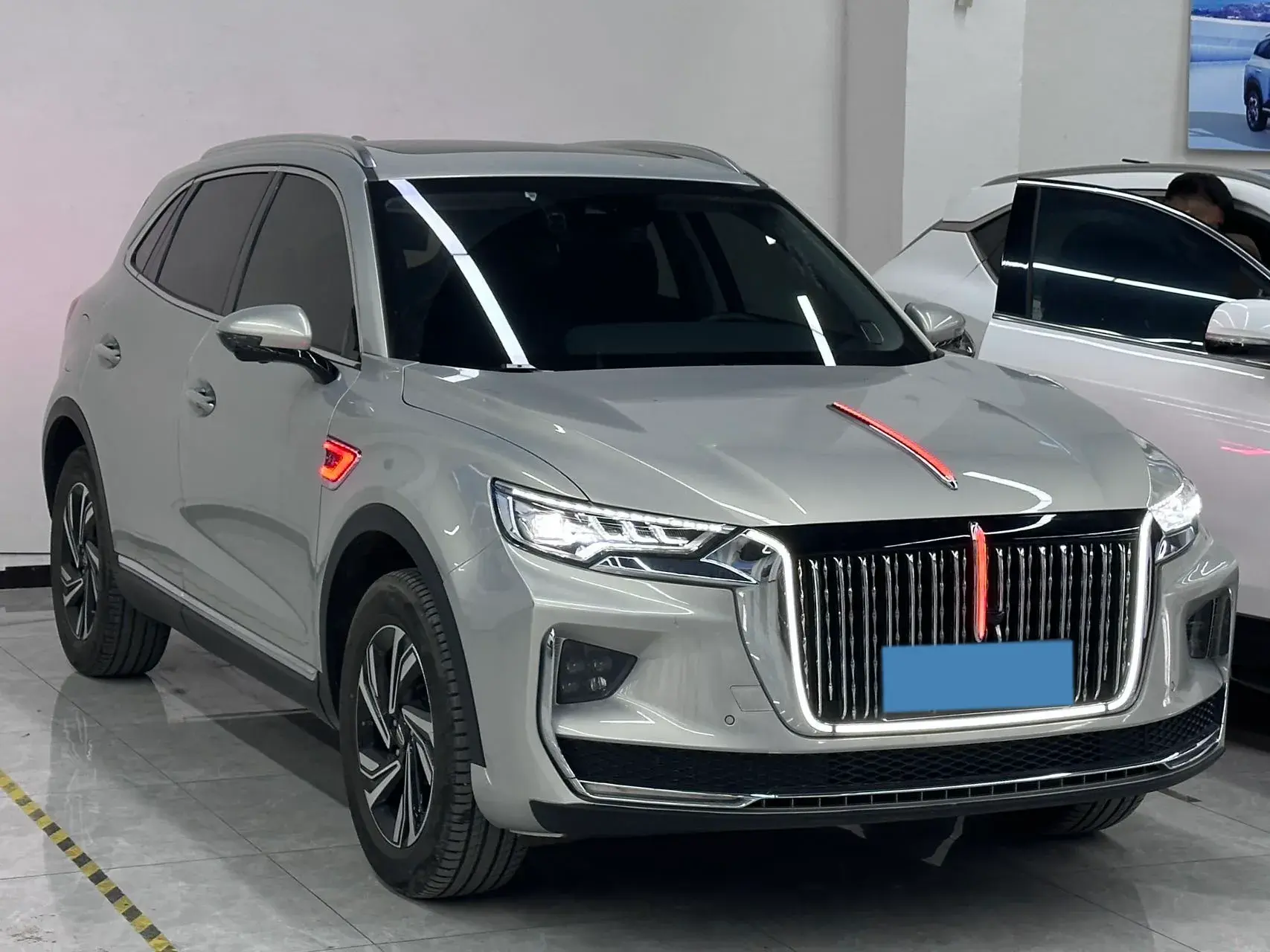 2022 HONGQI HS5 thumbnail 3