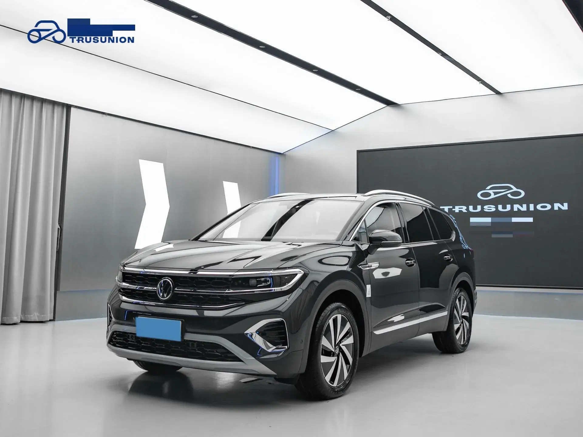 2022 VOLKSWAGEN TALAGON view 1