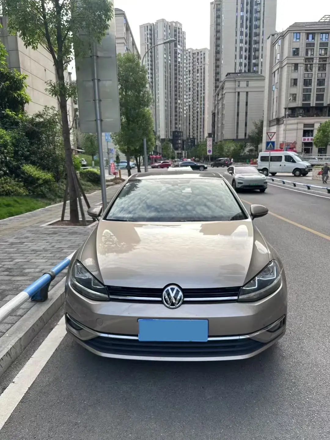 2020 VOLKSWAGEN GOLF thumbnail 2