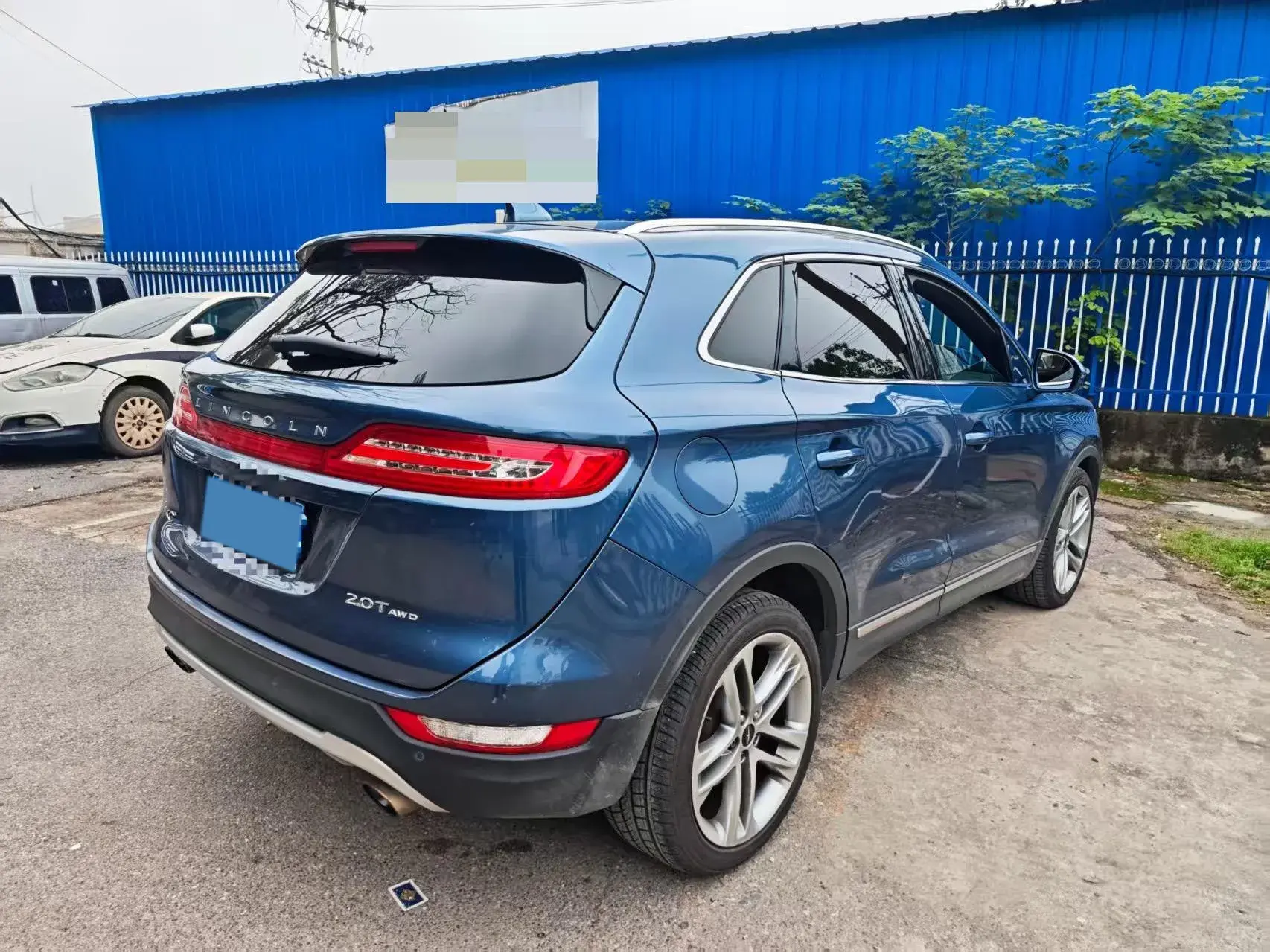 2017 LINCOLN MKC thumbnail 4