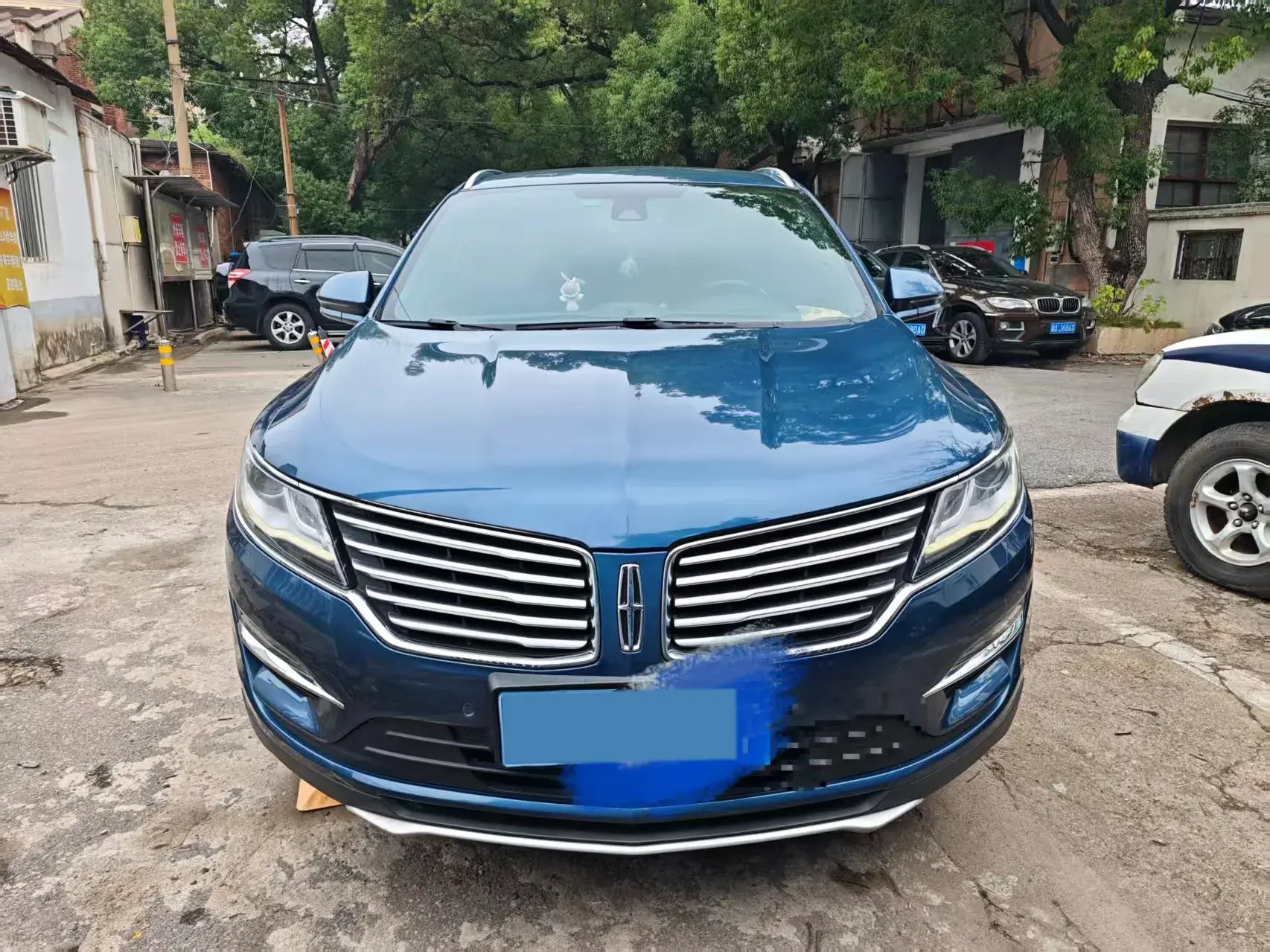 2017 LINCOLN MKC thumbnail 2