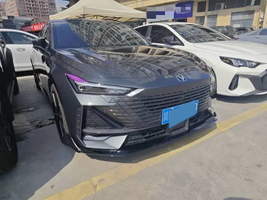 2023 CHANGAN UNI-V thumbnail 3