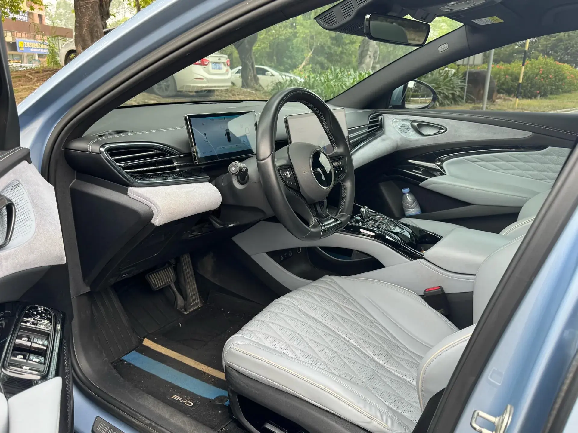 2022 BYD SEAL thumbnail 4