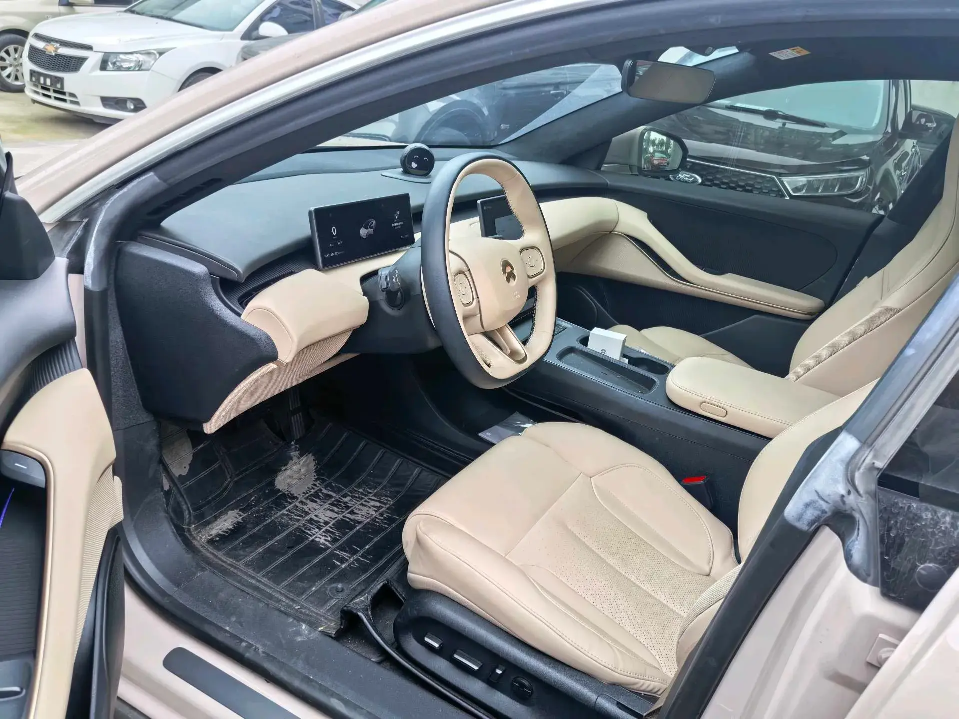 2022 NIO ET5 thumbnail 4