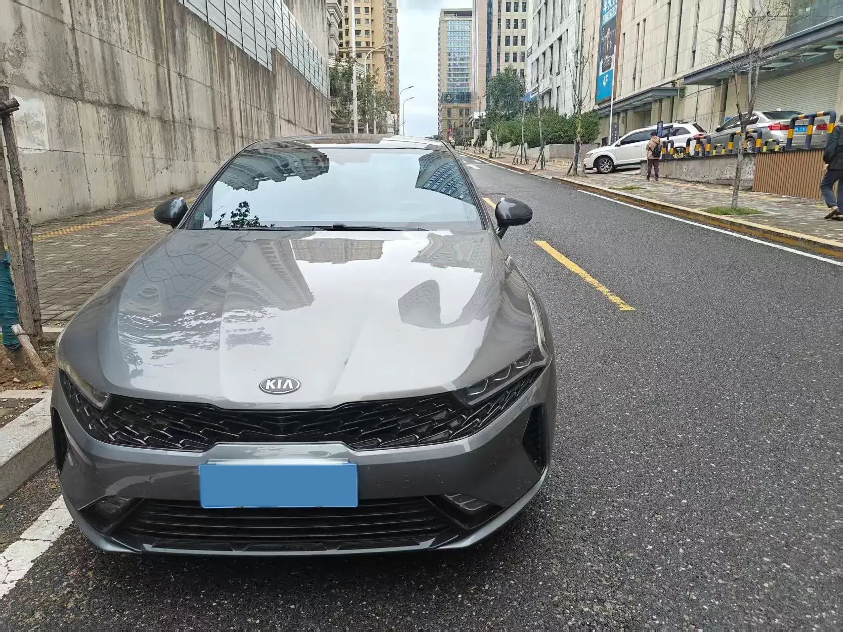 2020 KIA K5 thumbnail 2