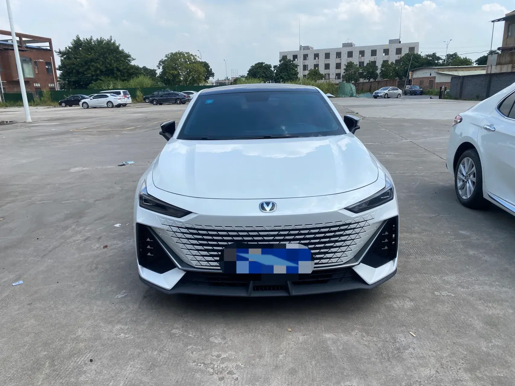 2022 CHANGAN UNI-V thumbnail 2