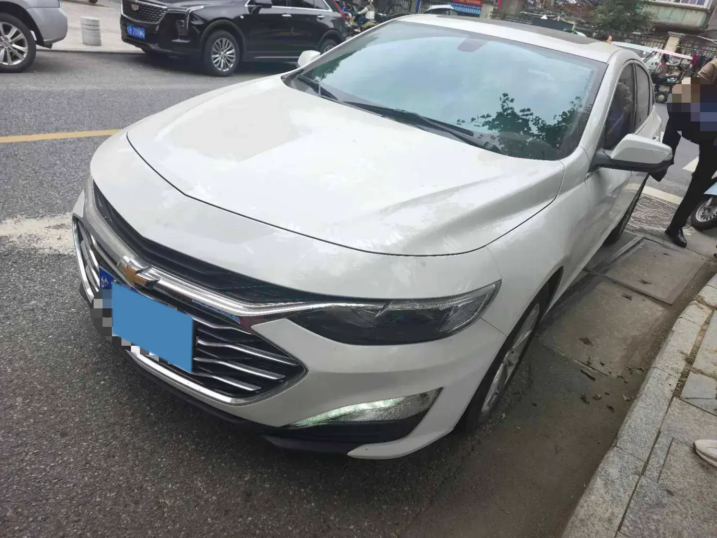 2021 CHEVROLET MALIBU view 1