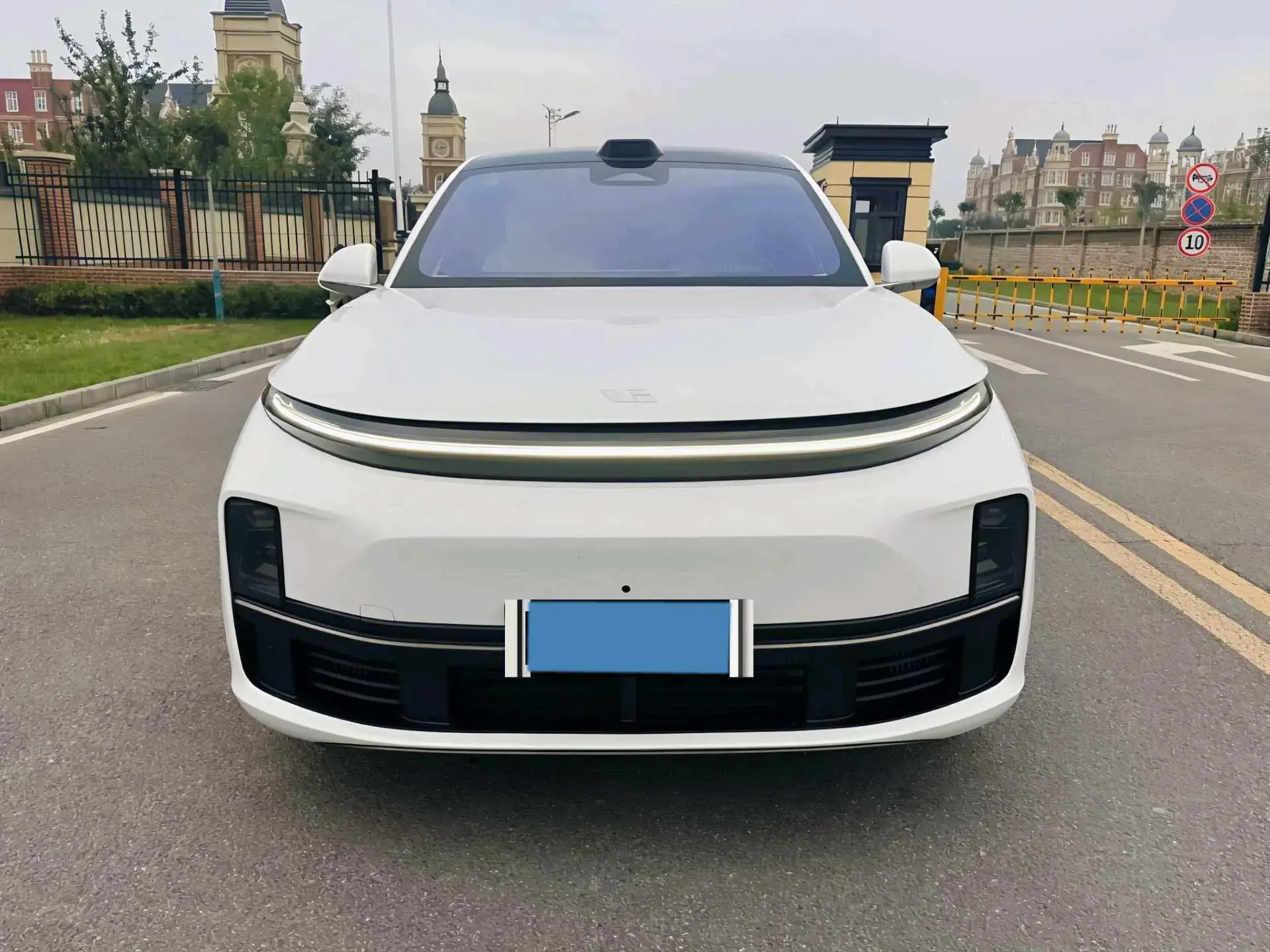 2024 LI L7 thumbnail 2