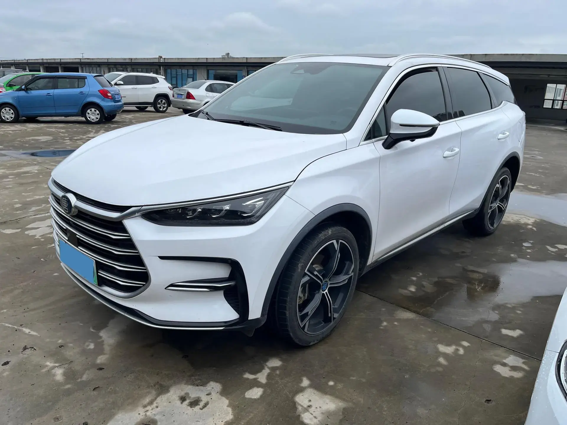 2021 BYD TANG view 1