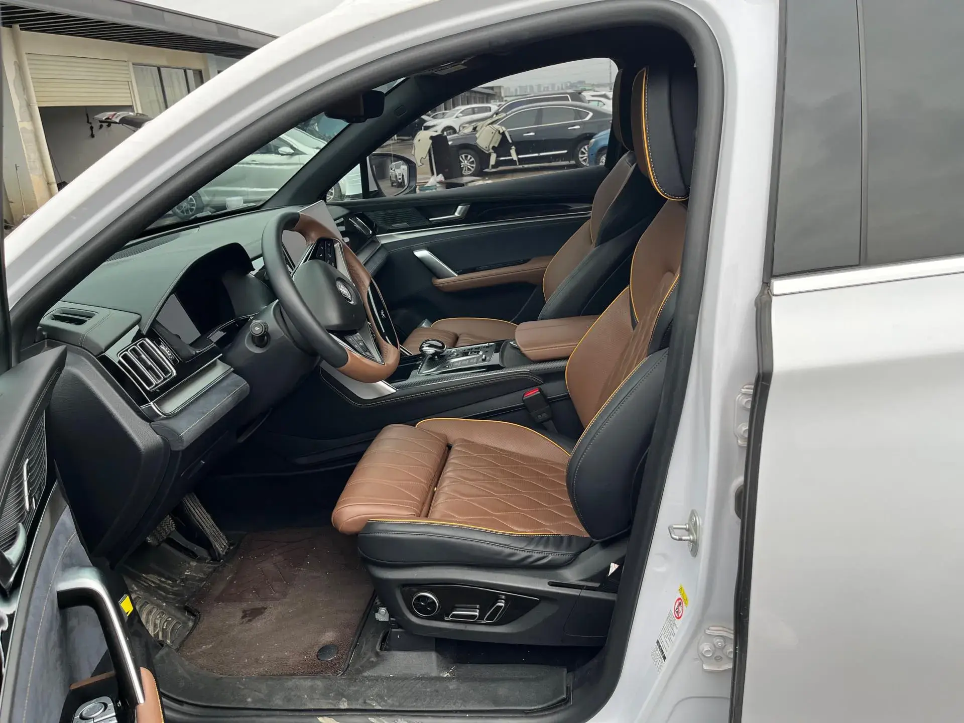 2021 BYD TANG thumbnail 4