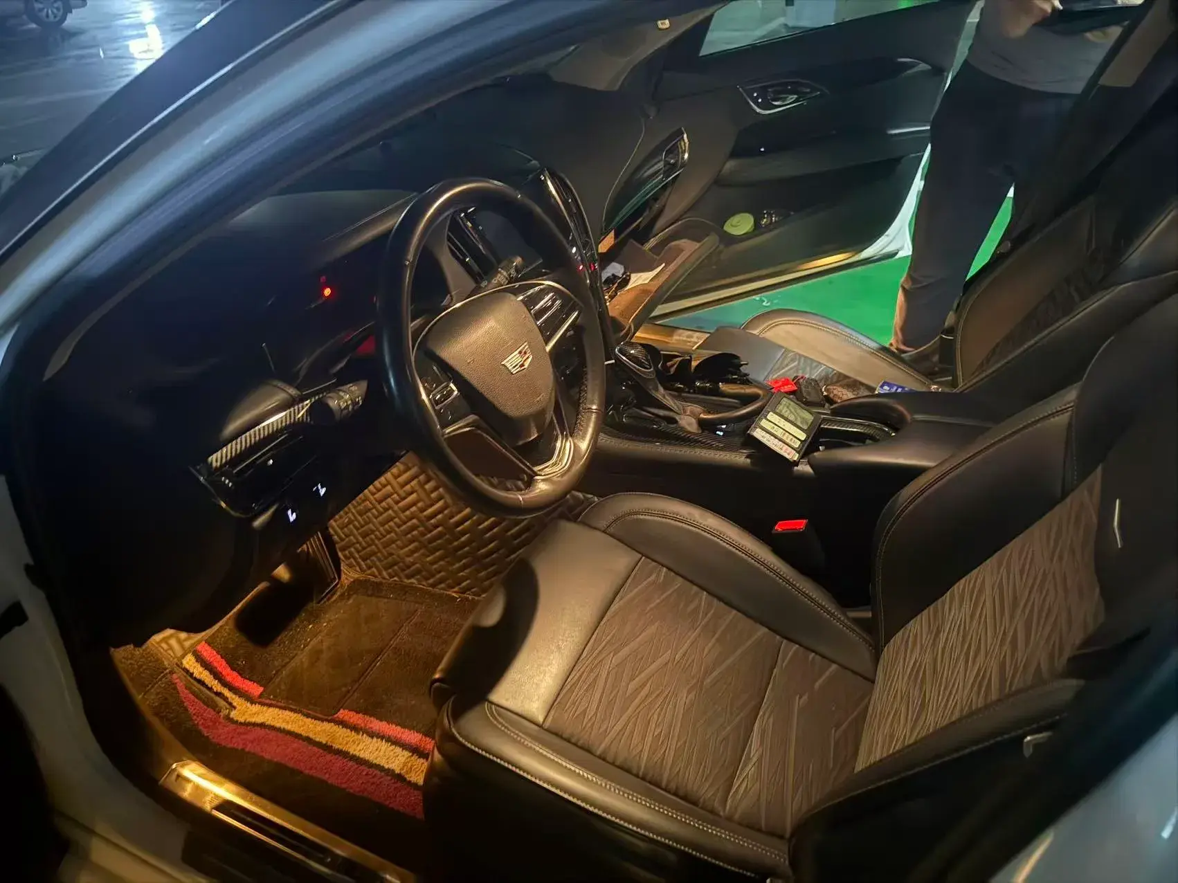 2022 CADILLAC XT4 thumbnail 2