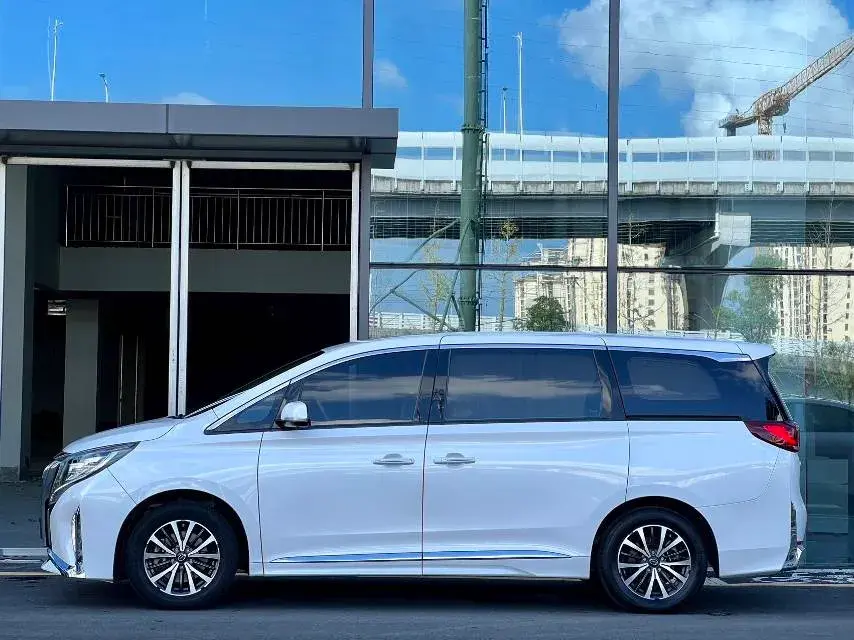 2021 GAC TRUMPCHI thumbnail 3