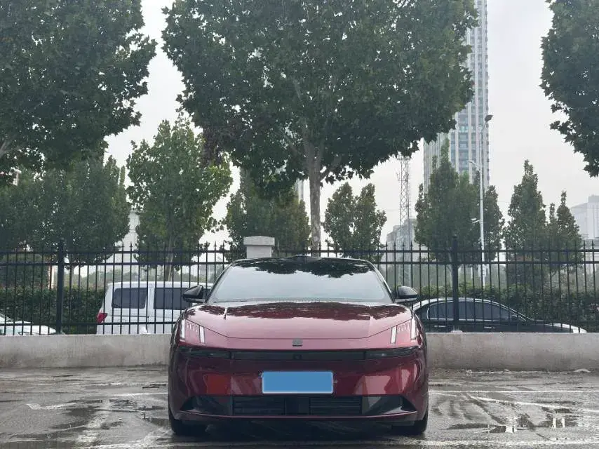 2025 LYNK&CO Z10 thumbnail 2