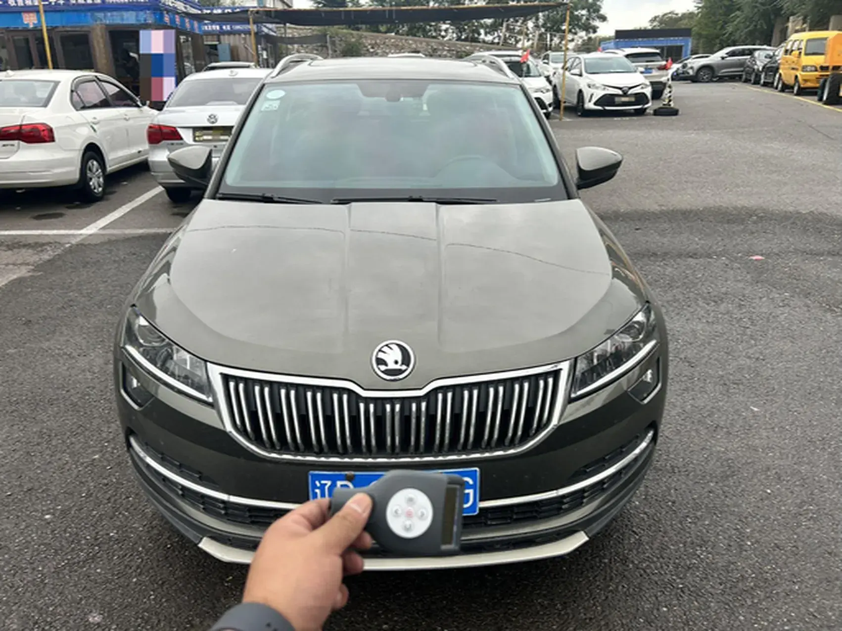 2019 SKODA KAROQ thumbnail 2