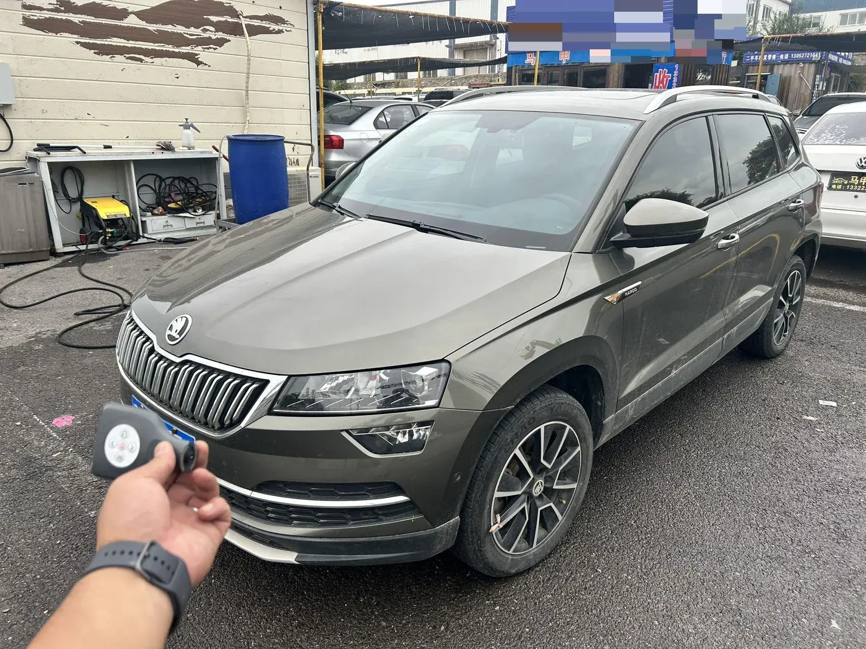 2019 SKODA KAROQ view 1
