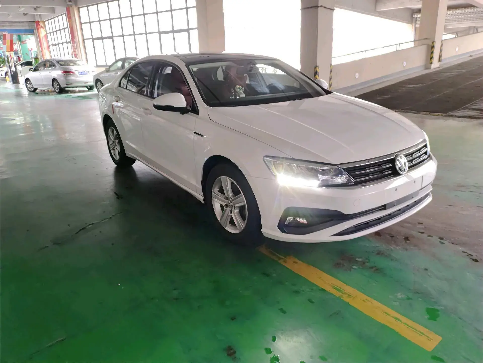 2019 VOLKSWAGEN LAMANDO thumbnail 3