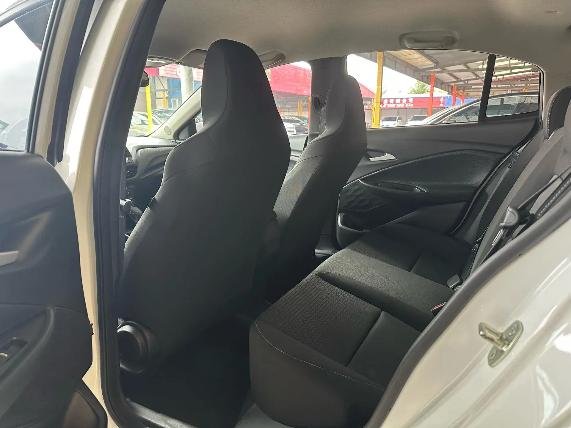 2020 CHEVROLET CAVALIER thumbnail 3