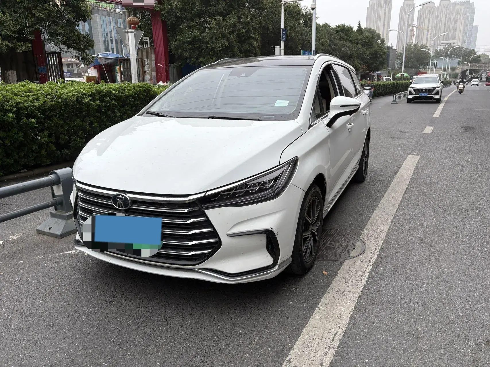 2022 BYD SONG view 1