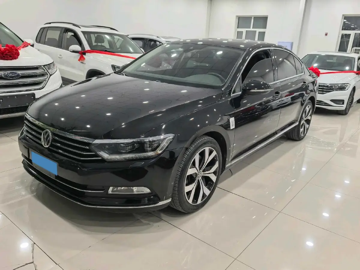 2019 Volkswagen Magotan 2.0T 220HP L4 7DCT