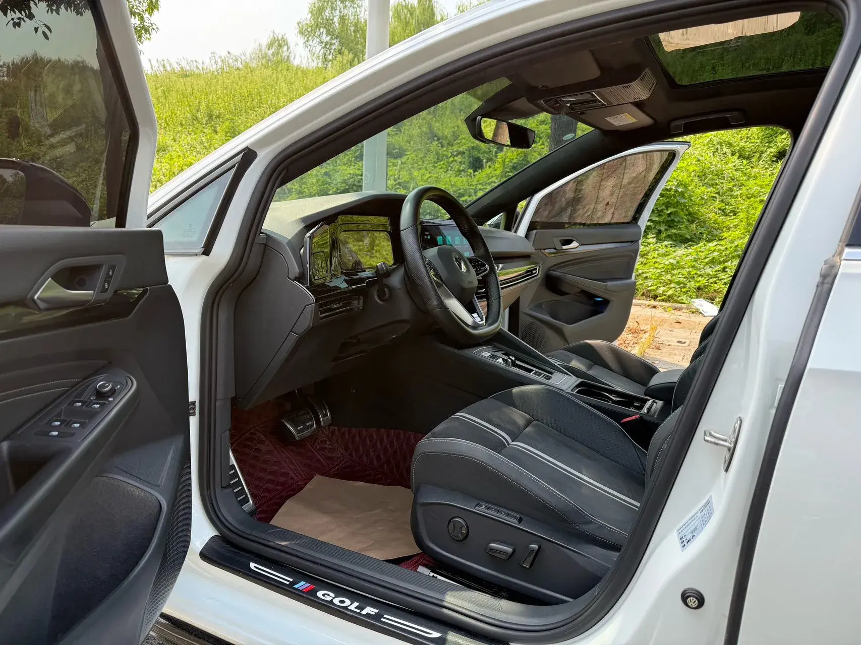 2023 VOLKSWAGEN GOLF thumbnail 4