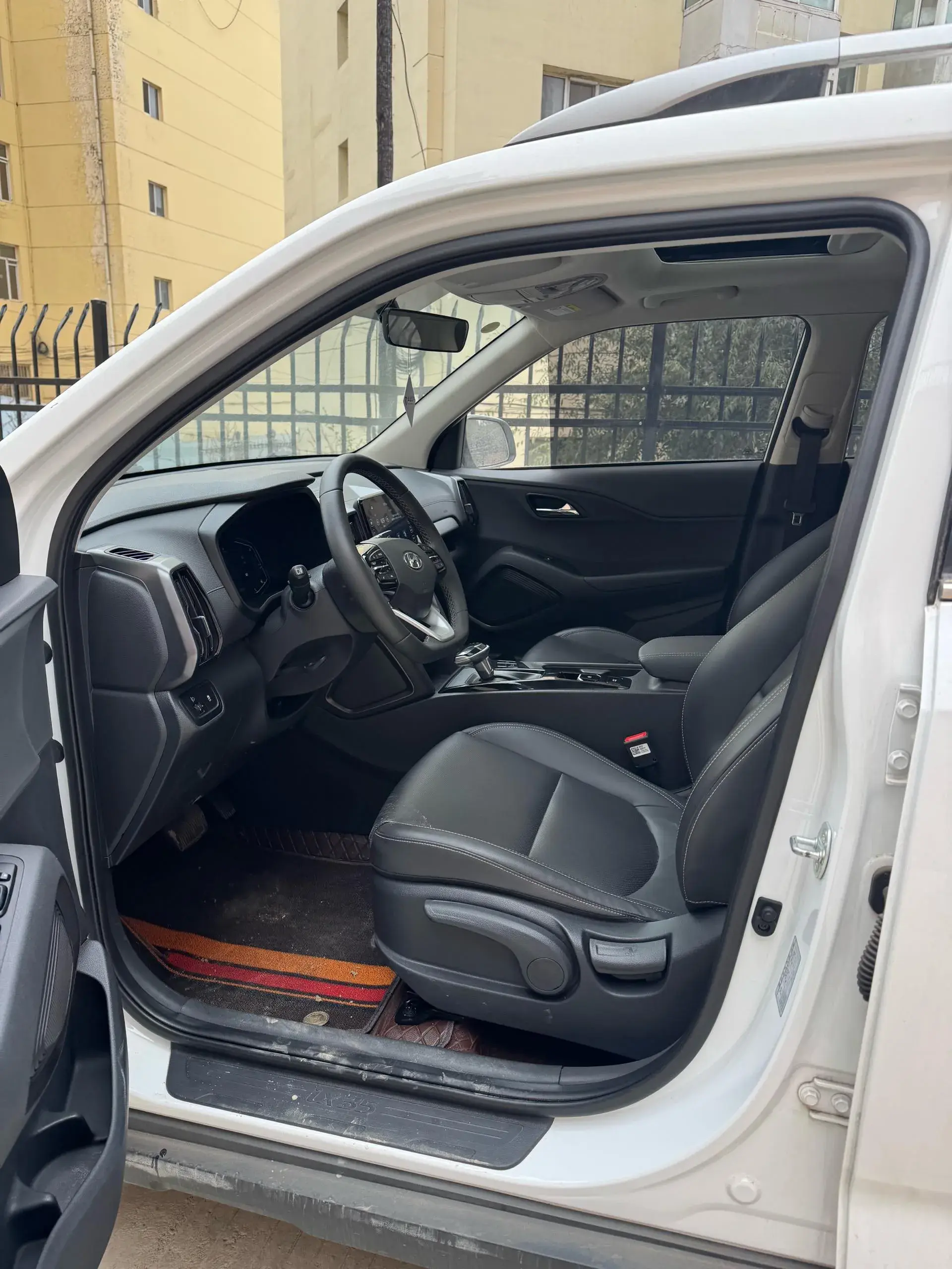 2021 HYUNDAI IX35 thumbnail 3