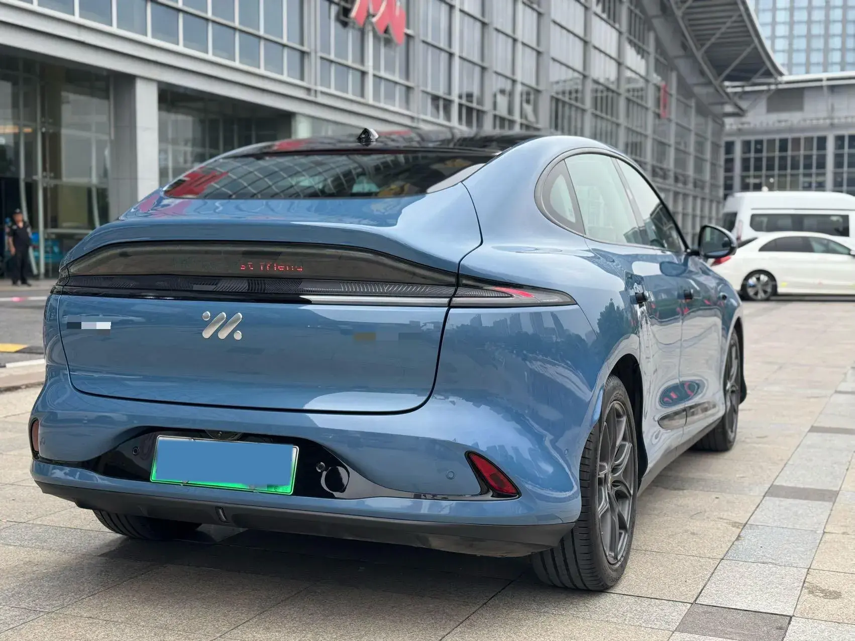 2025 IM LS6 thumbnail 4