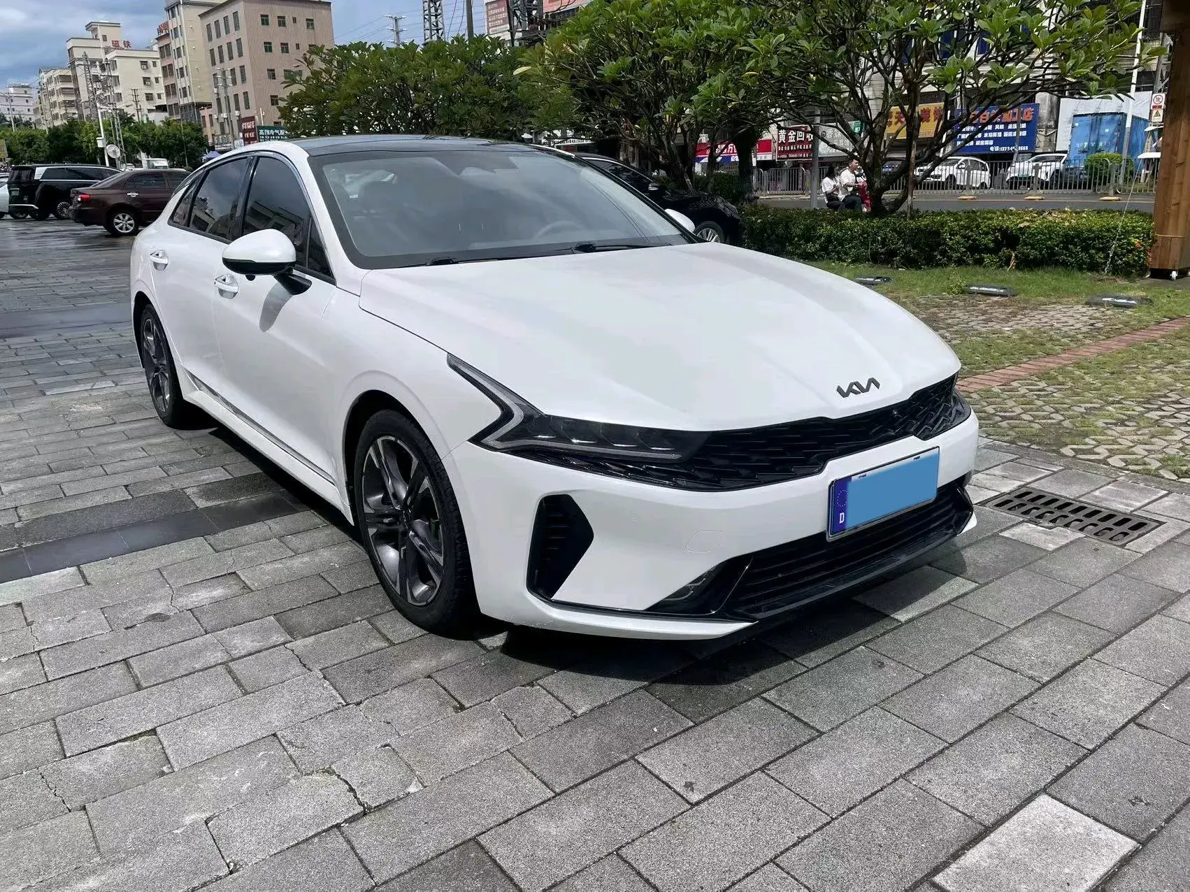 2021 KIA K5 thumbnail 3
