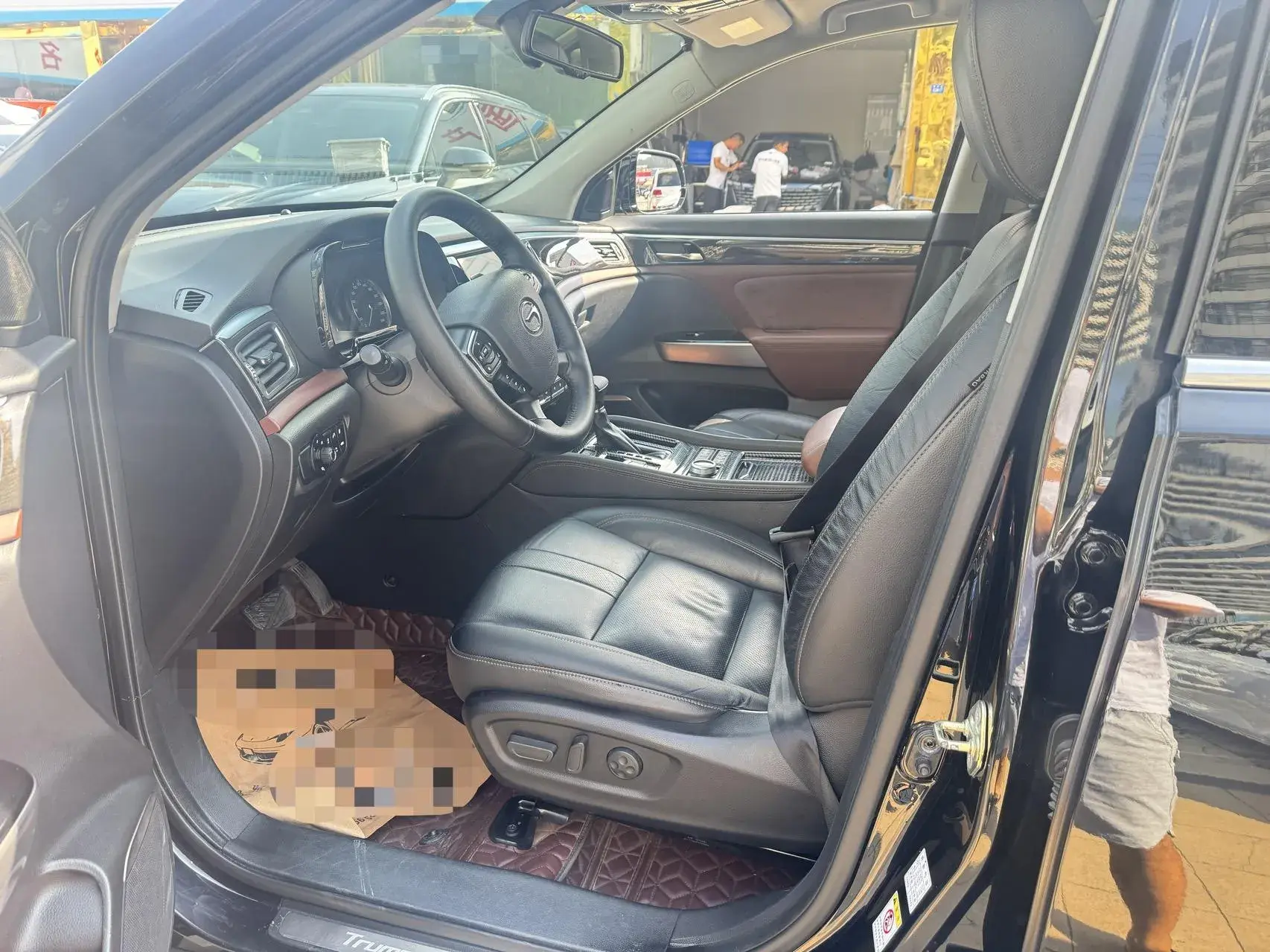 2017 GAC TRUMPCHI thumbnail 4