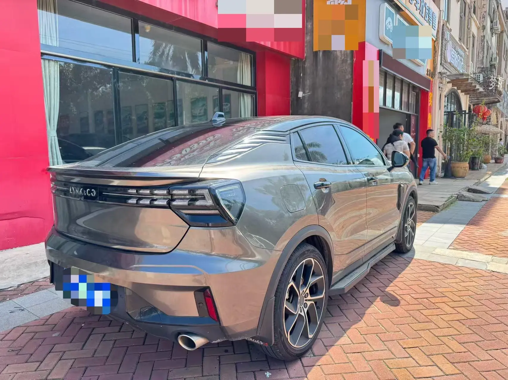 2020 LYNK&CO 05 thumbnail 3