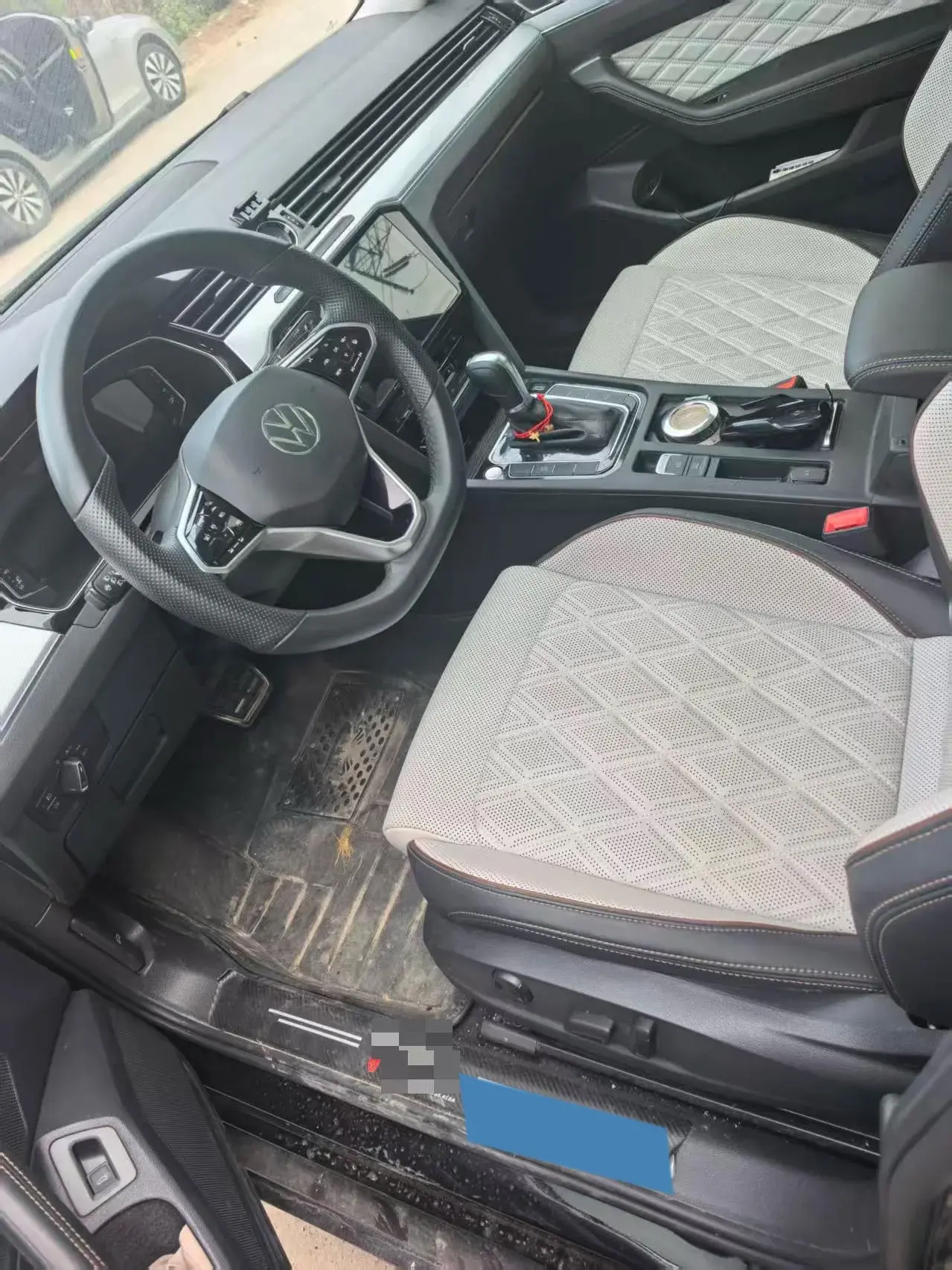 2024 VOLKSWAGEN MAGOTAN thumbnail 3