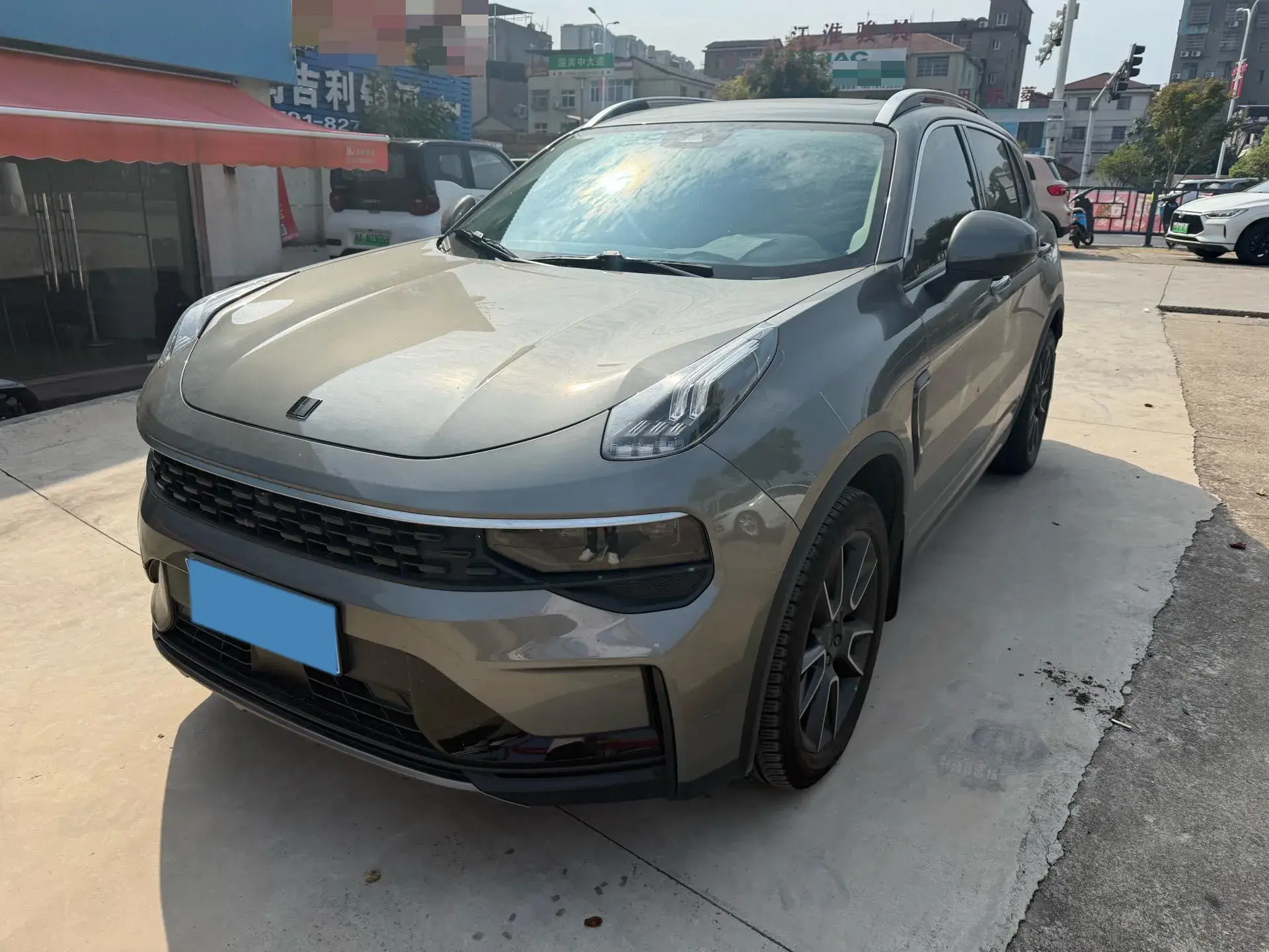 2021 LYNK&CO 01 view 1