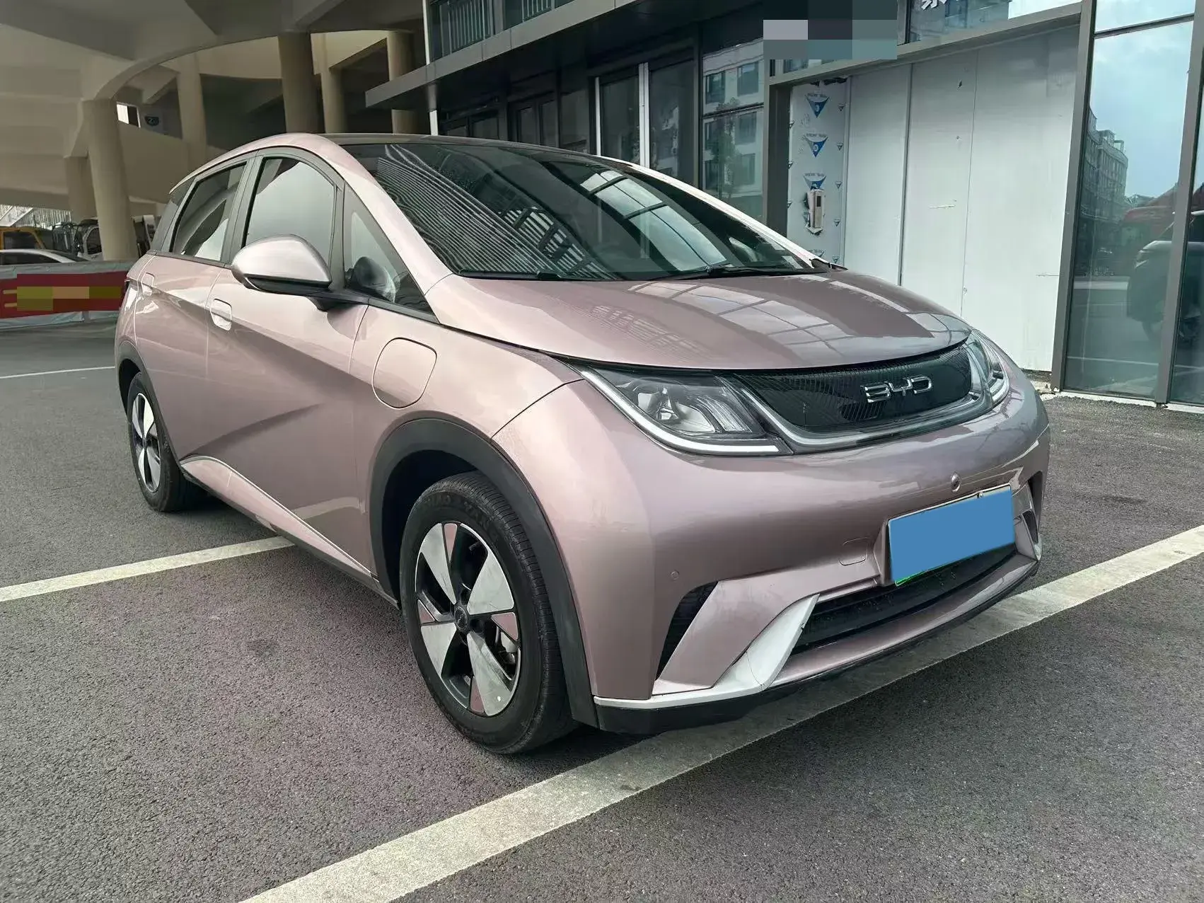 2023 BYD DOLPHIN thumbnail 3