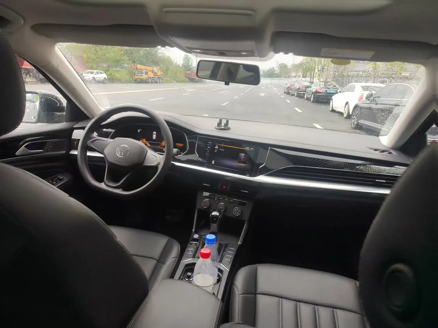 2022 VOLKSWAGEN PASSAT thumbnail 4