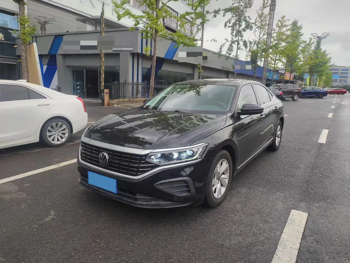 2022 VOLKSWAGEN PASSAT view 1