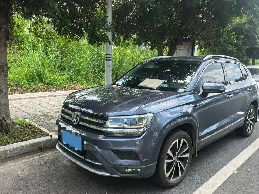 2020 VOLKSWAGEN THARU view 1