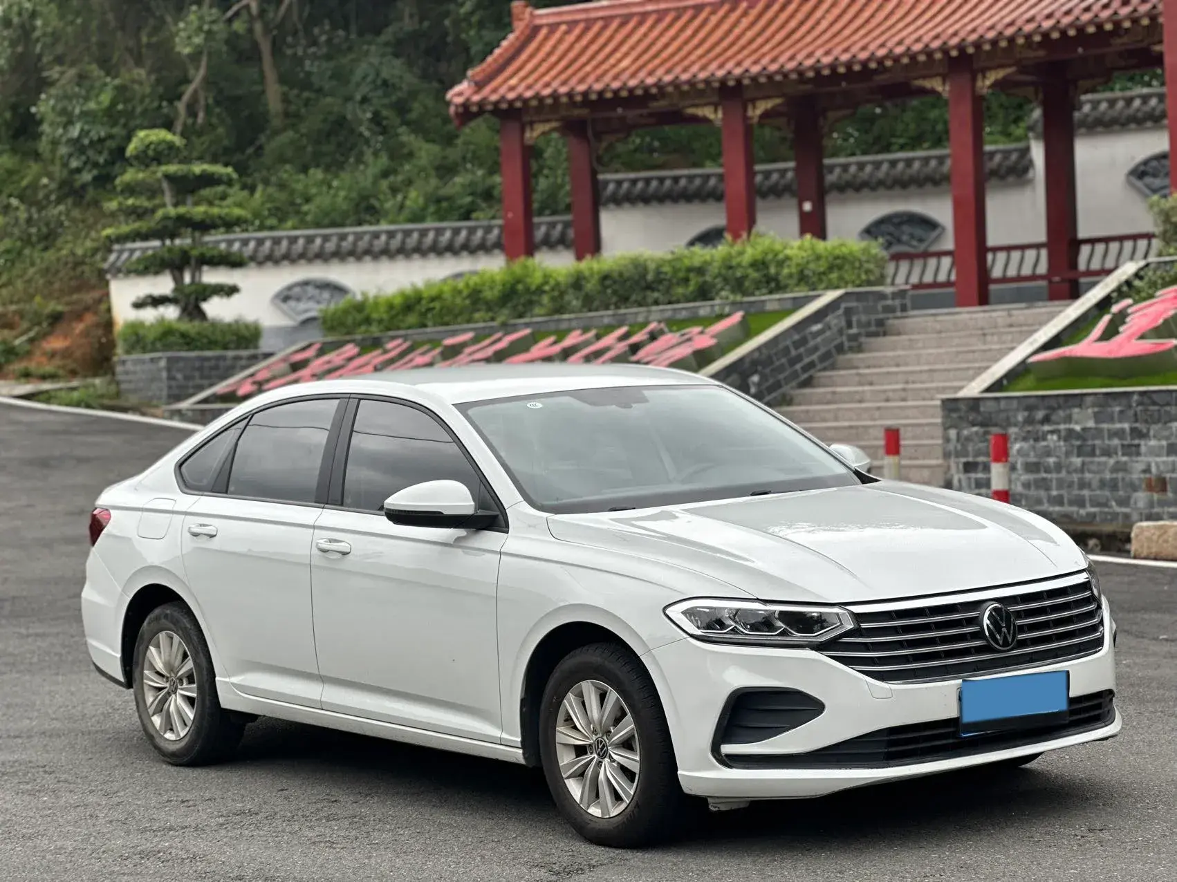 2023 VOLKSWAGEN LAVIDA thumbnail 3