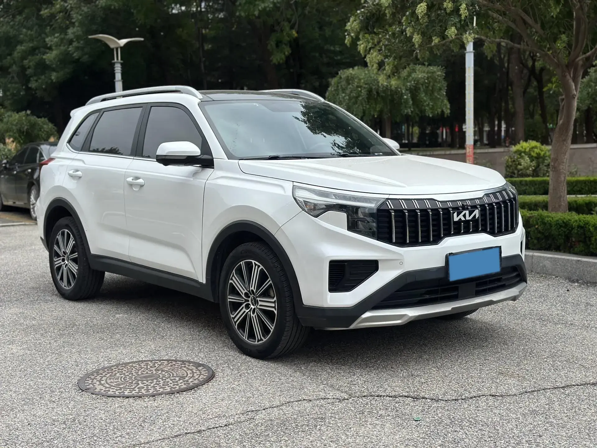 2021 KIA SPORTAGE thumbnail 3