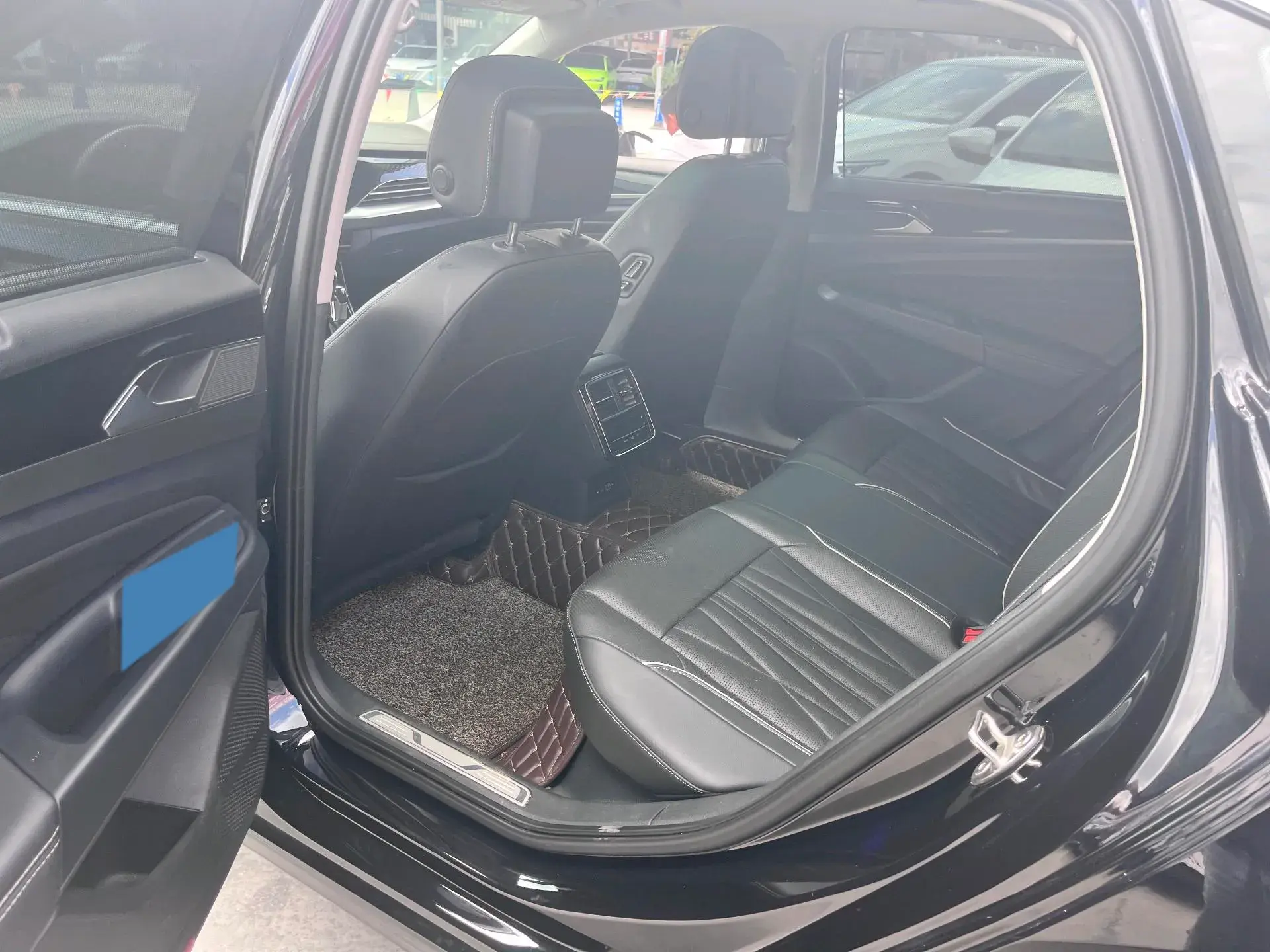 2022 VOLKSWAGEN PASSAT thumbnail 3