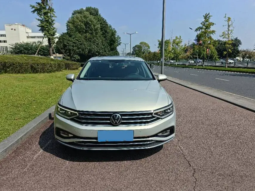 2020 VOLKSWAGEN MAGOTAN thumbnail 2