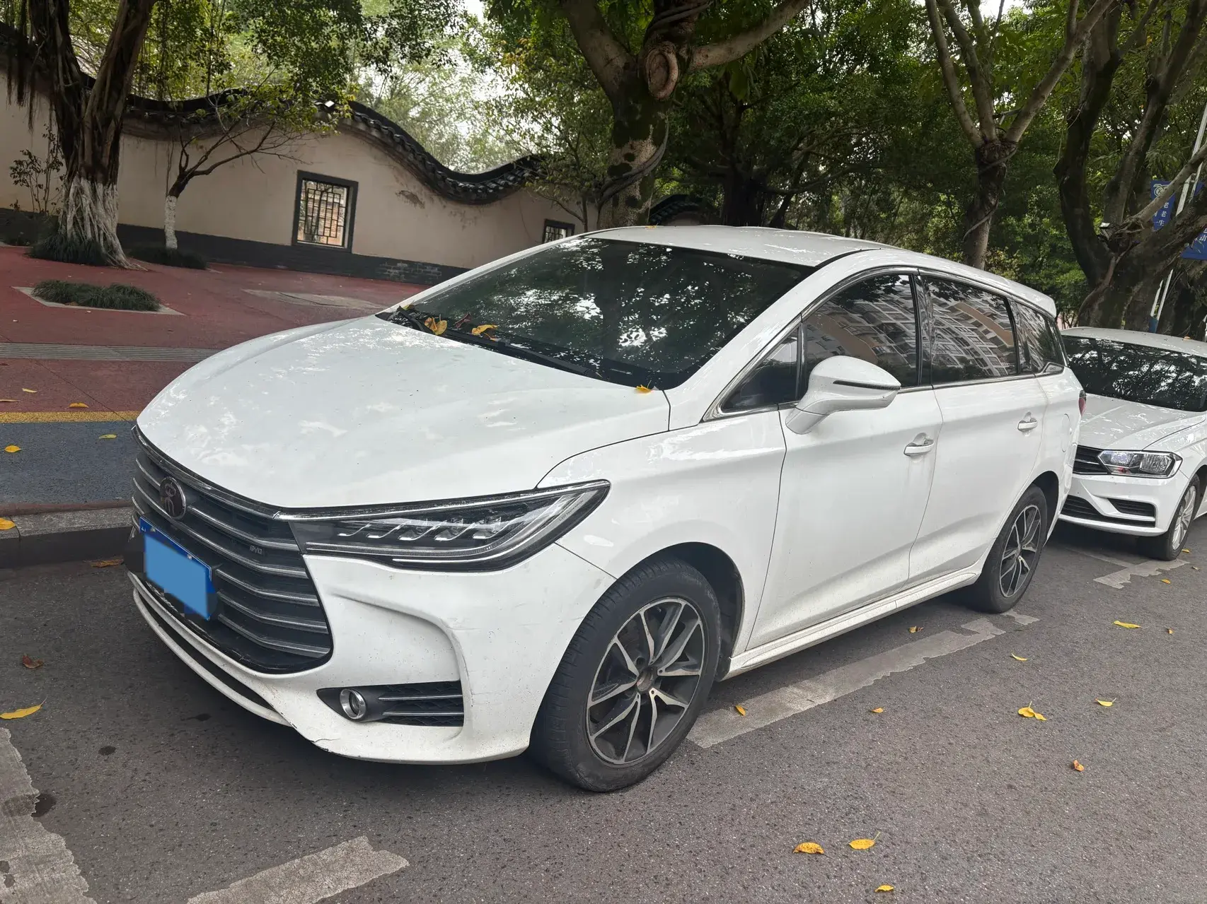 2018 BYD SONG view 1