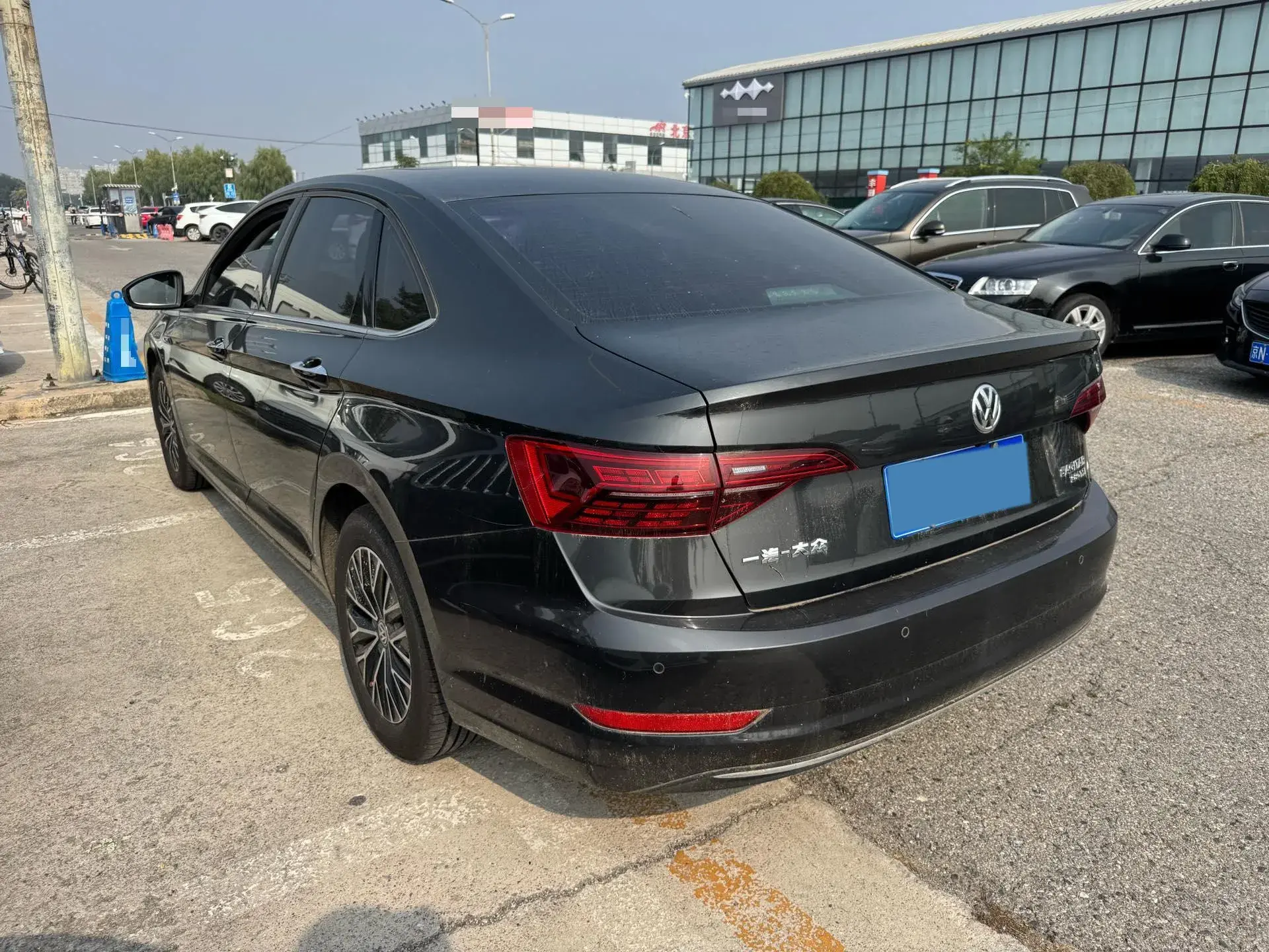 2019 VOLKSWAGEN SAGITAR thumbnail 3