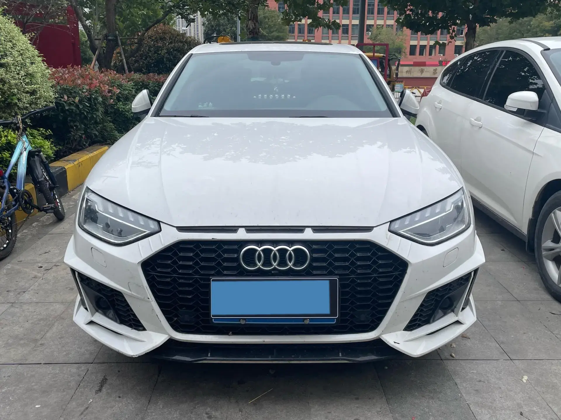 2023 AUDI A4L thumbnail 2