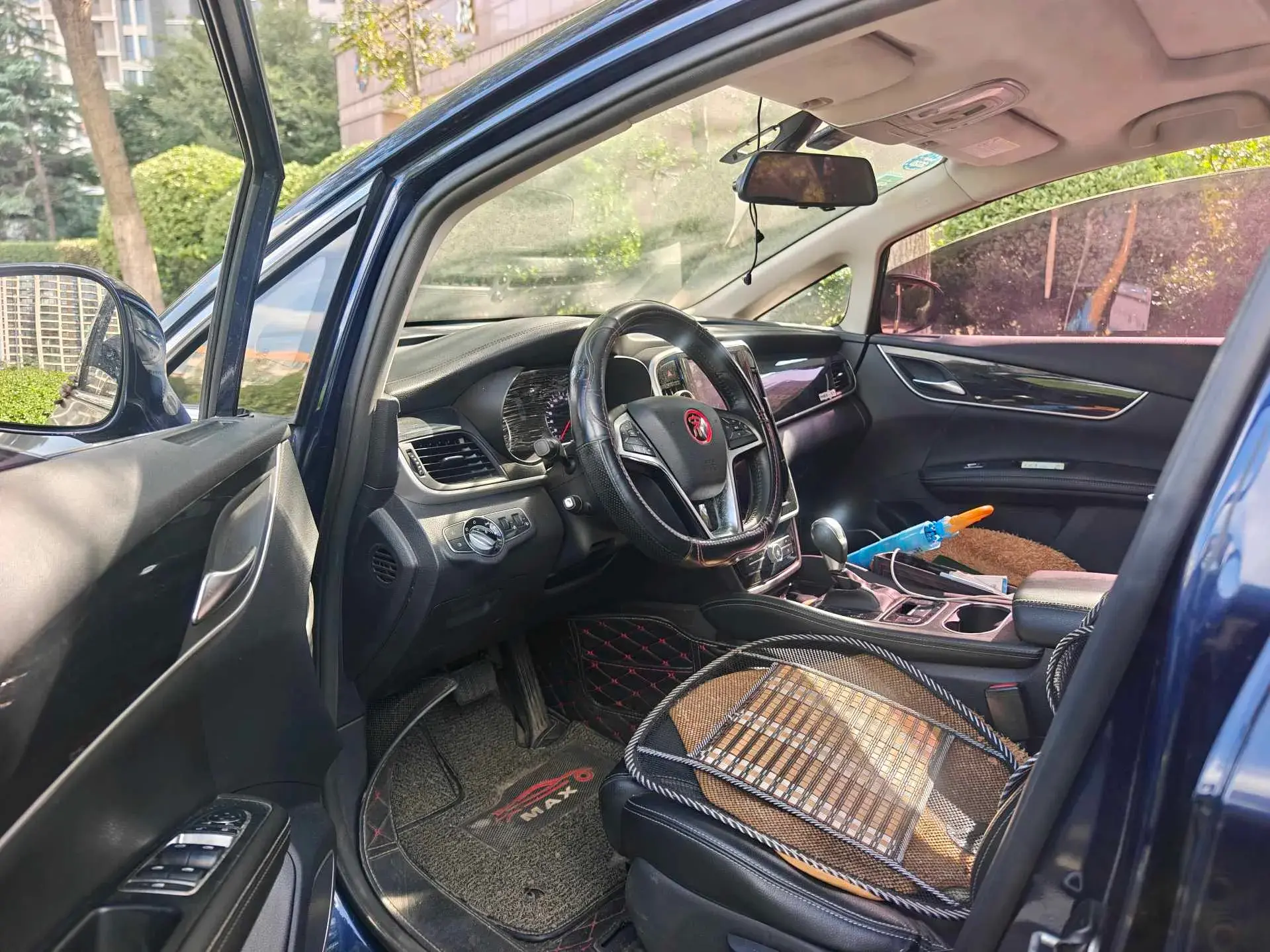 2017 BYD SONG thumbnail 3