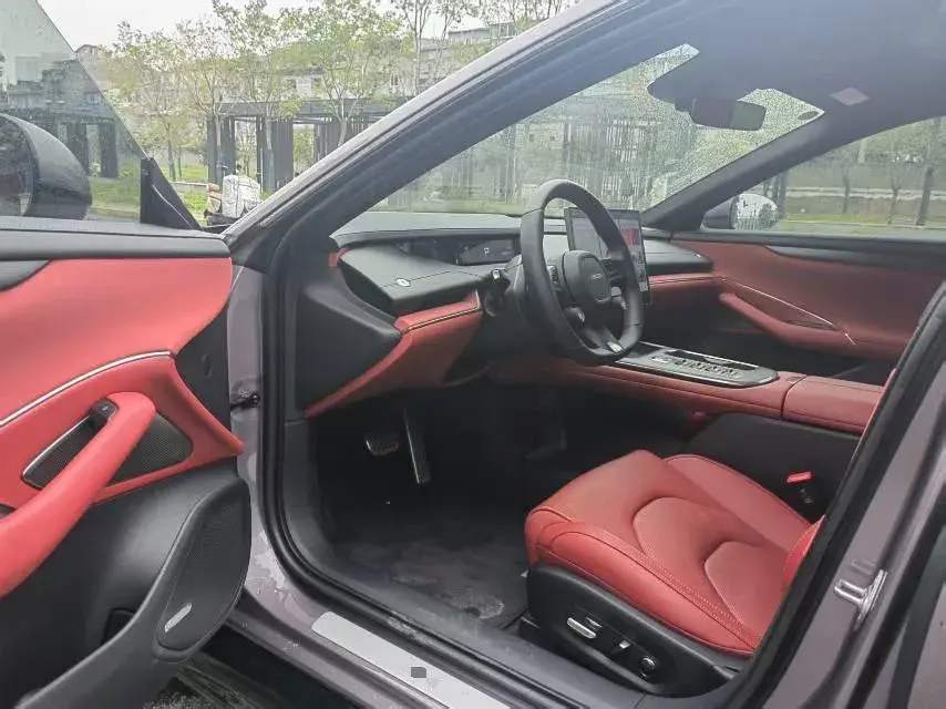 2024 MI SU7 thumbnail 3