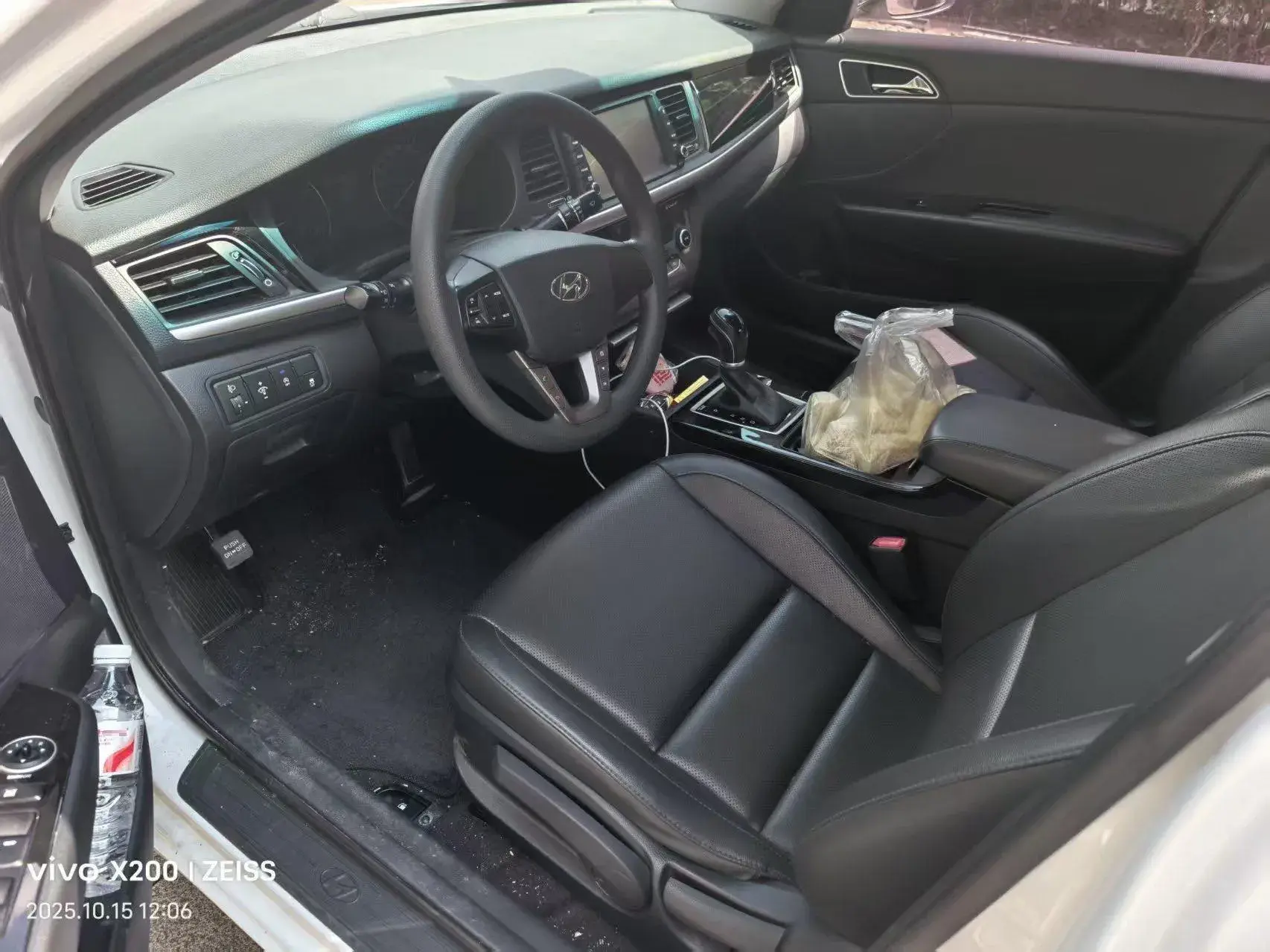 2017 HYUNDAI MISTRA thumbnail 3