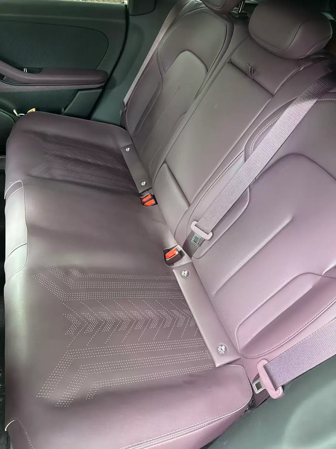 2024 NIO ET5T thumbnail 4