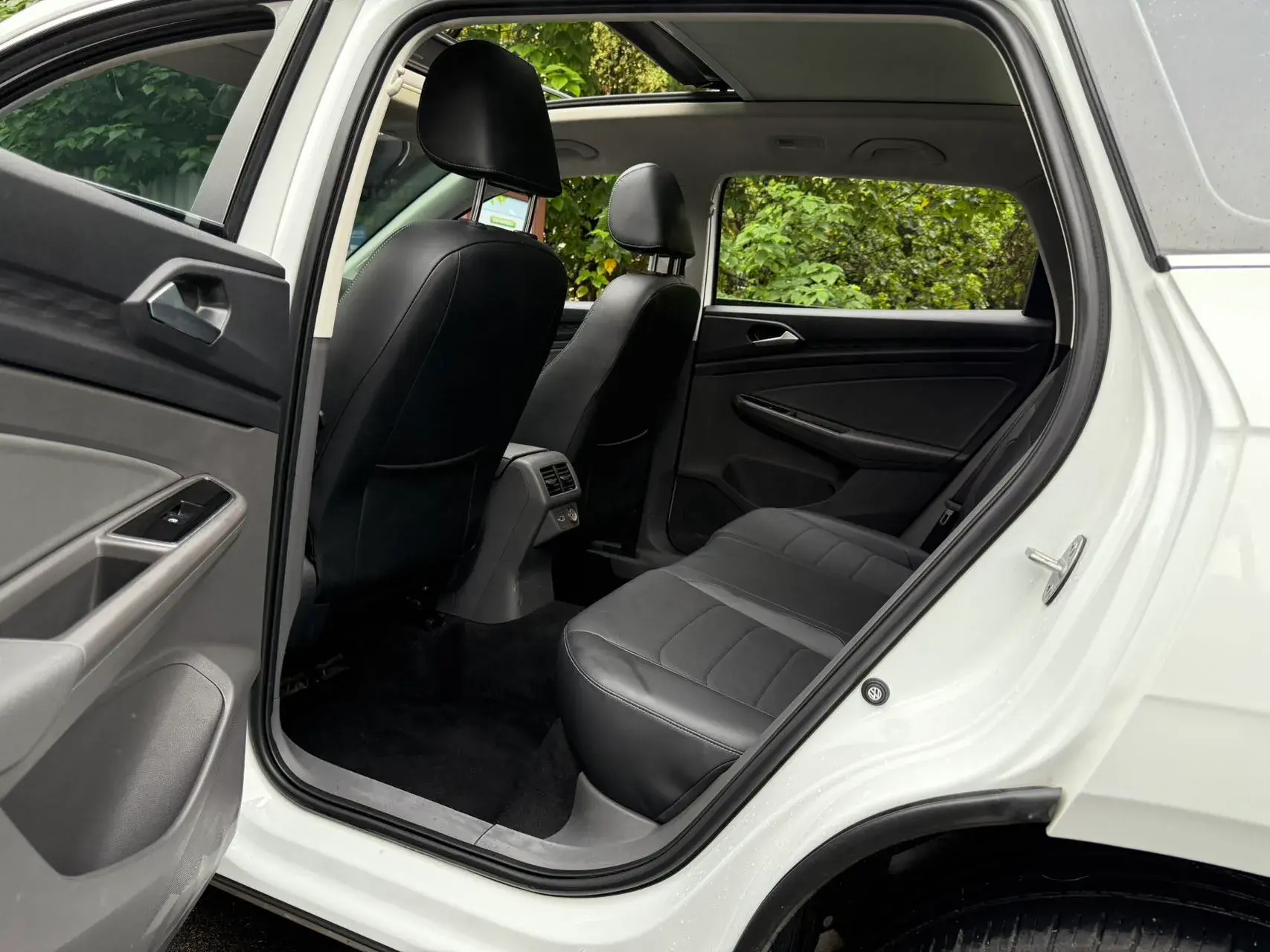 2021 JETTA VS7 thumbnail 3